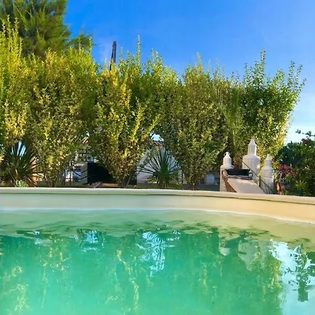 Maolo 2 Bed & Breakfast 4*